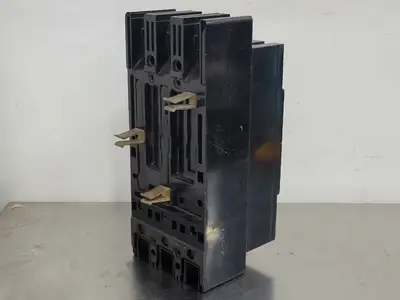 100 Amp, 3 Pole, 600 volts Circuit Breaker