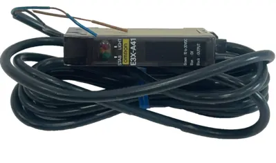 NEW OMRON E3X-A41 PHOTOELECTRIC SWITCH 10-30 VDC 2M E3XA41
