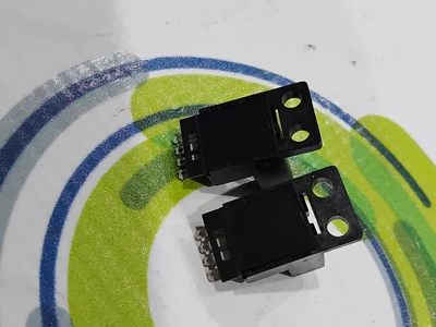 OMRON EE-SX 674 MICRO PHOTOELECTRIC SENSOR