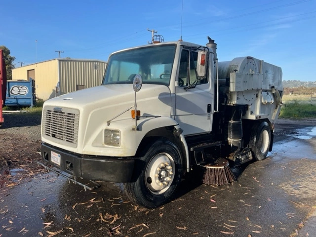 Used _UNKNOWN_ _UNKNOWN_ Street Sweeper California US | Bay Area CNC Machinery #1250629