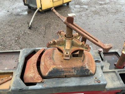 Used _UNKNOWN_ _UNKNOWN_ Flywheel Grinders Michigan US | Miedema Asset Management Group #1579480