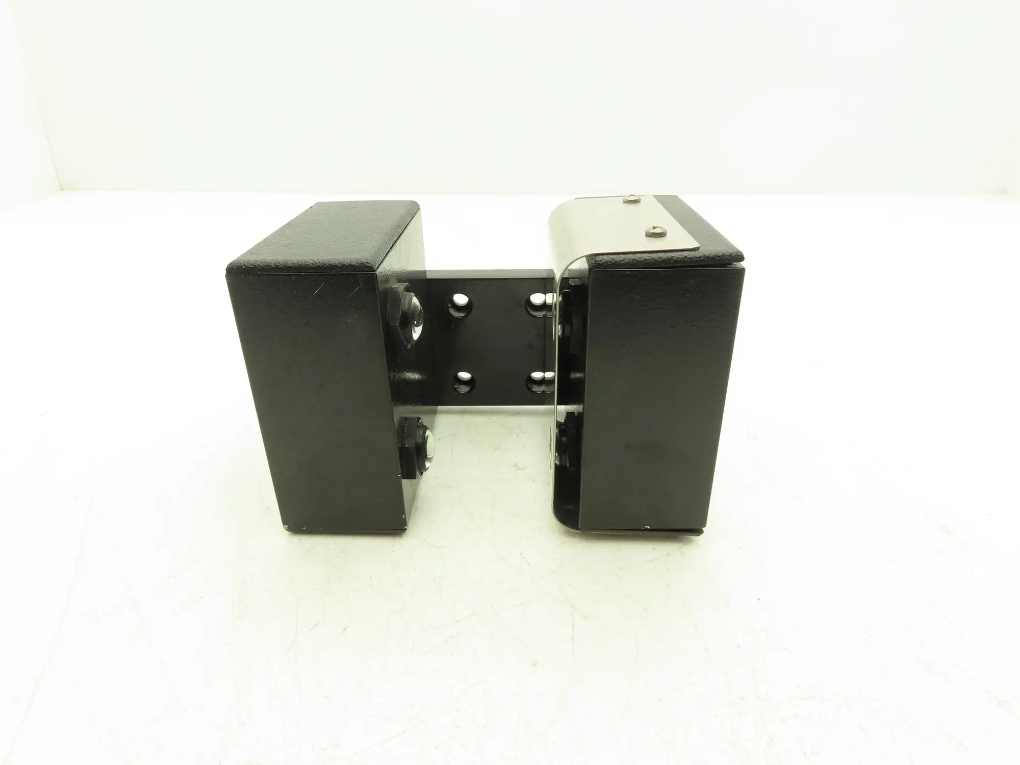 Rilco R-3300-R Photoelectric Laser Proximity Sensor Right Side Mounting Bracket