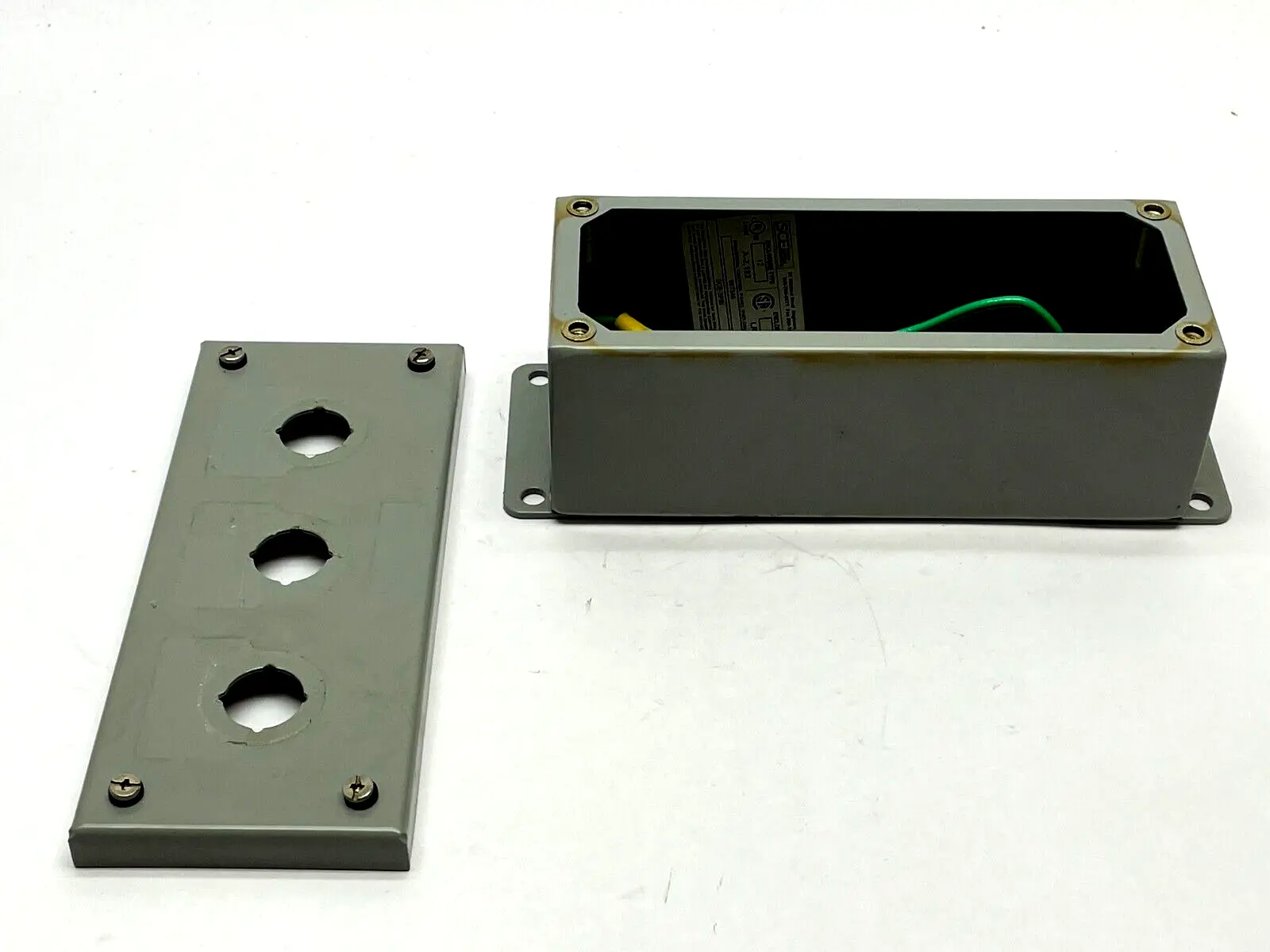 SCE-3PBI | Saginaw Control  Pushbutton Enclosure - Used