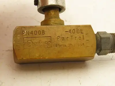 Parker PN400B Flow Control Needle Valve 1/4" NPT 2000PSI Lot of 2
