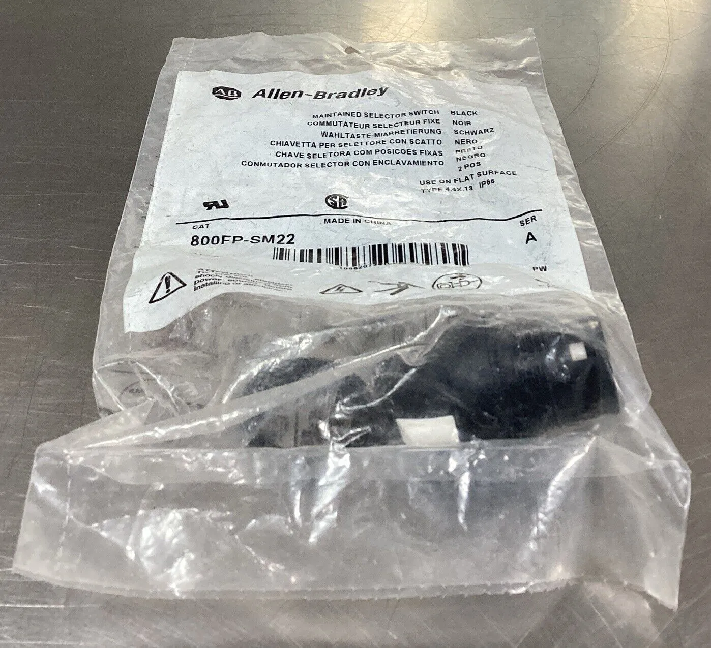 Allen Bradley 800FP-SM22 /A Selector Switch 2 Position NEW SEALED BAG 4D