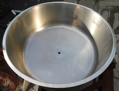 USED 300 GALLON MIXING TANK 300 GALLON TANK
