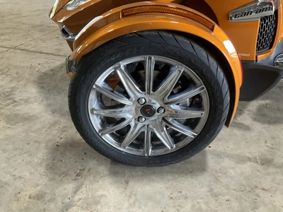 USED 2014 CAN-AM SPYDER