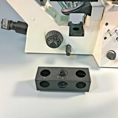 Item# L205 Zeiss AxioVert 40 MAT Inverted Microscope & Camera