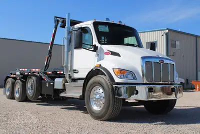 New | in-Stock 2027 PETERBILT 548 Rolloff Trucks Texas US | Roll Off Truck World #1492018