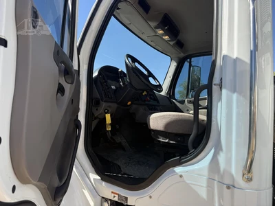 Used 2018 FREIGHTLINER BUSINESS CLASS M2 106 Reefer Trucks California US | Mittry Construction #1519641