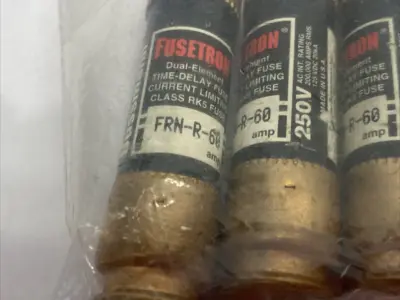 USED BUSSMANN FUSETRON DUAL-ELEMENT TIME DELAY FUSE, CURRENT LIMITING