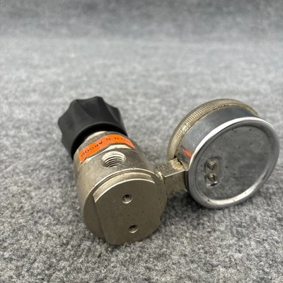 Used air products E11-N141B Air Pressure Regulators California US | Davliegogo LLC #1707749