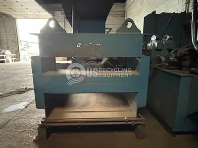 Used HARRIS SELCO 2R-1050 TWO RAM HORIZONTAL BALER Balers Illinois US | US Recycling Equipment #1341666