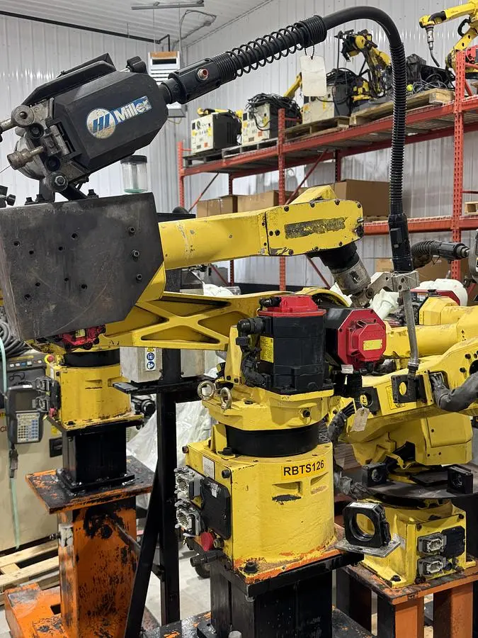Used 2004 FANUC ARCMATE 100IB Robots Michigan US | RAB Industries, Inc. #184557