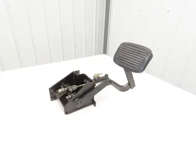 Caterpillar EP18KT Forklift Hydraulic Brake Pedal Master Cylinder Assembly
