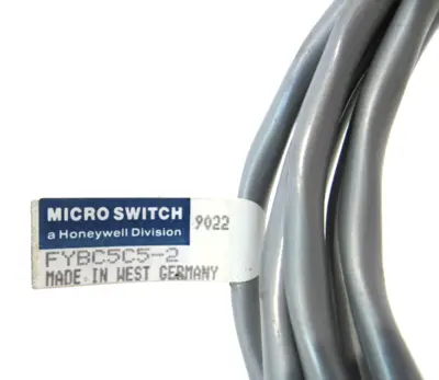 NEW HONEYWELL MICROSWITCH FYBC5C5-2 PROXIMITY SWITCH FYBC5C52