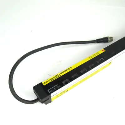 USED OMRON F3SJ-B1025P25-D
