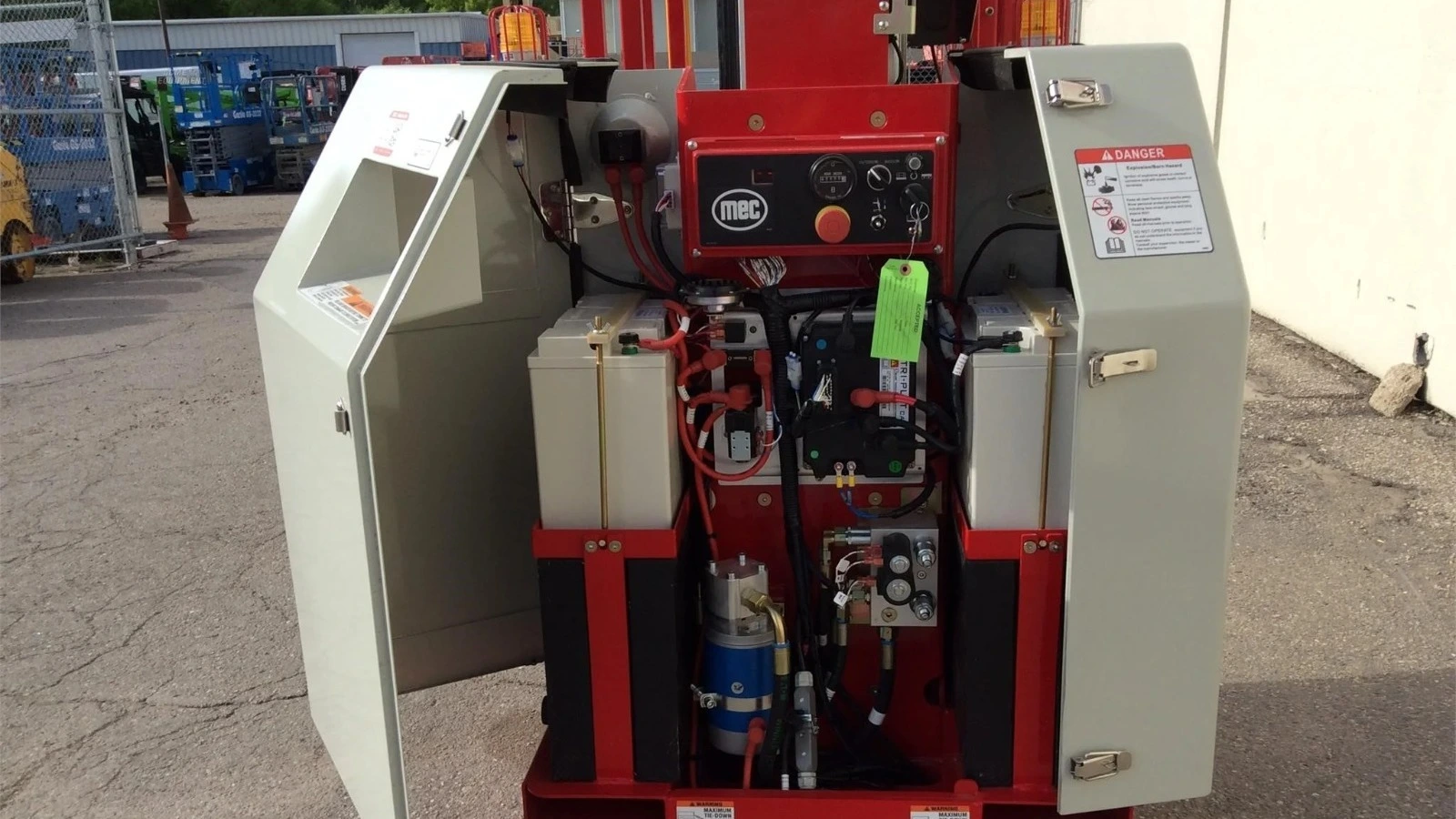 USED 2024 MEC MME25