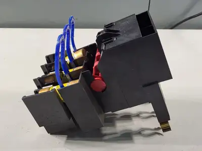 Disconnect Switch with 3 Times 40 Amp Fuse LPJ-40SP