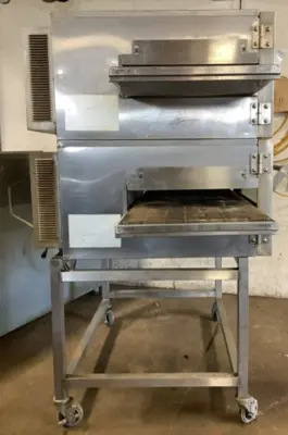 152-0781 Lincoln 1116 Natural Gas Conveyor Pizza Oven