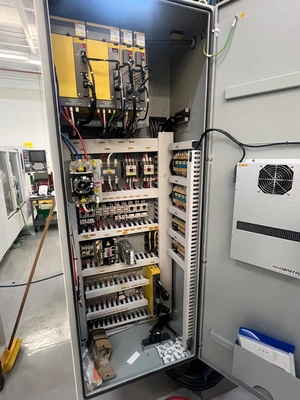 2015 HYUNDAI WIA VX500 Vertical Machining Centers | Bayou Machinery (6)