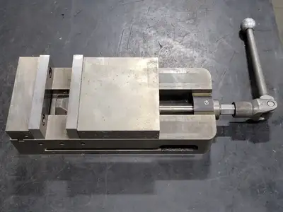 Precision Machine Vise w/ Jaws and Handle