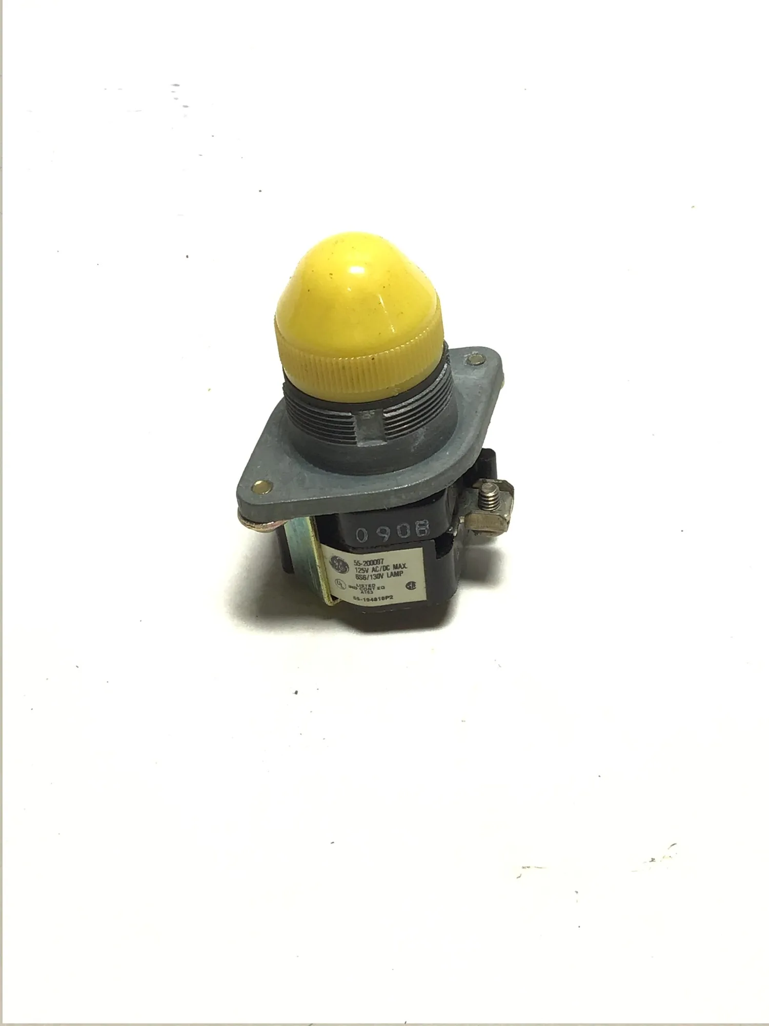 GE 55-200097 Heavy-Duty Oil-Tight Yellow Pilot Light