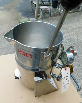 USED GROEN TILTING KETTLE TDB/5-10