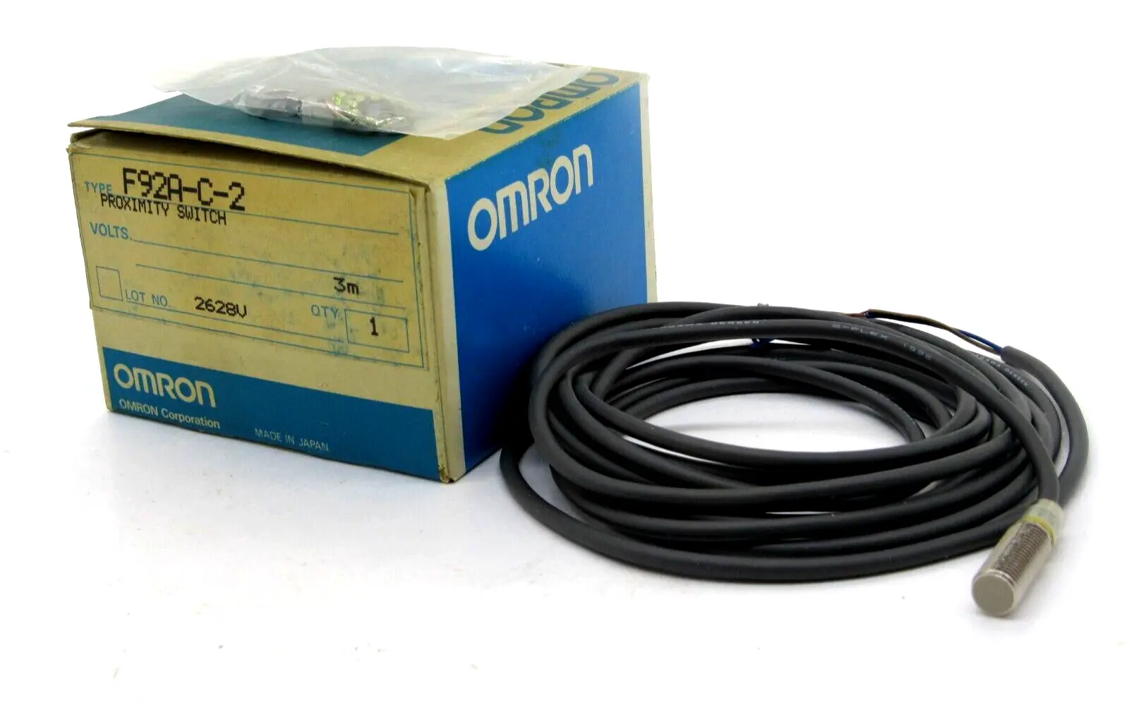 NEW OMRON F92A-C-2 PROXIMITY SWITCH F92AC2
