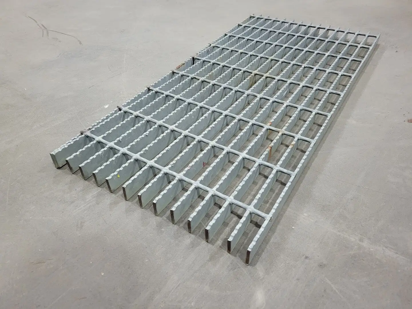 Angled Grating