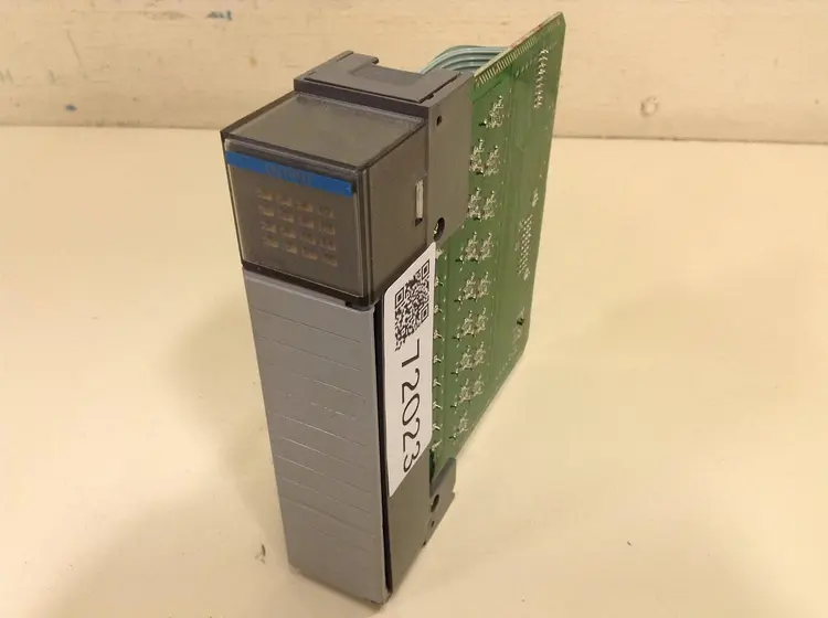 Used ALLEN BRADLEY 1746-OV16 SER C Input / Output Modules Michigan US | Ideal Machinery #698833