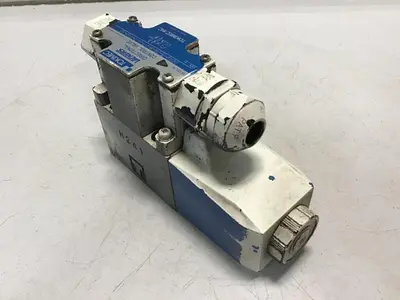 USED VICKERS DG4V-3-2A-M-P7-H-7-T10-50