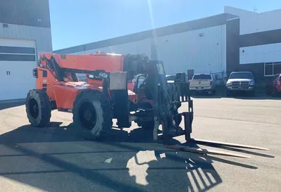 Used 2018 SKYTRAK 10054 TELEHANDLER Telehandlers Alberta CA | Adcock Equipment #1498442