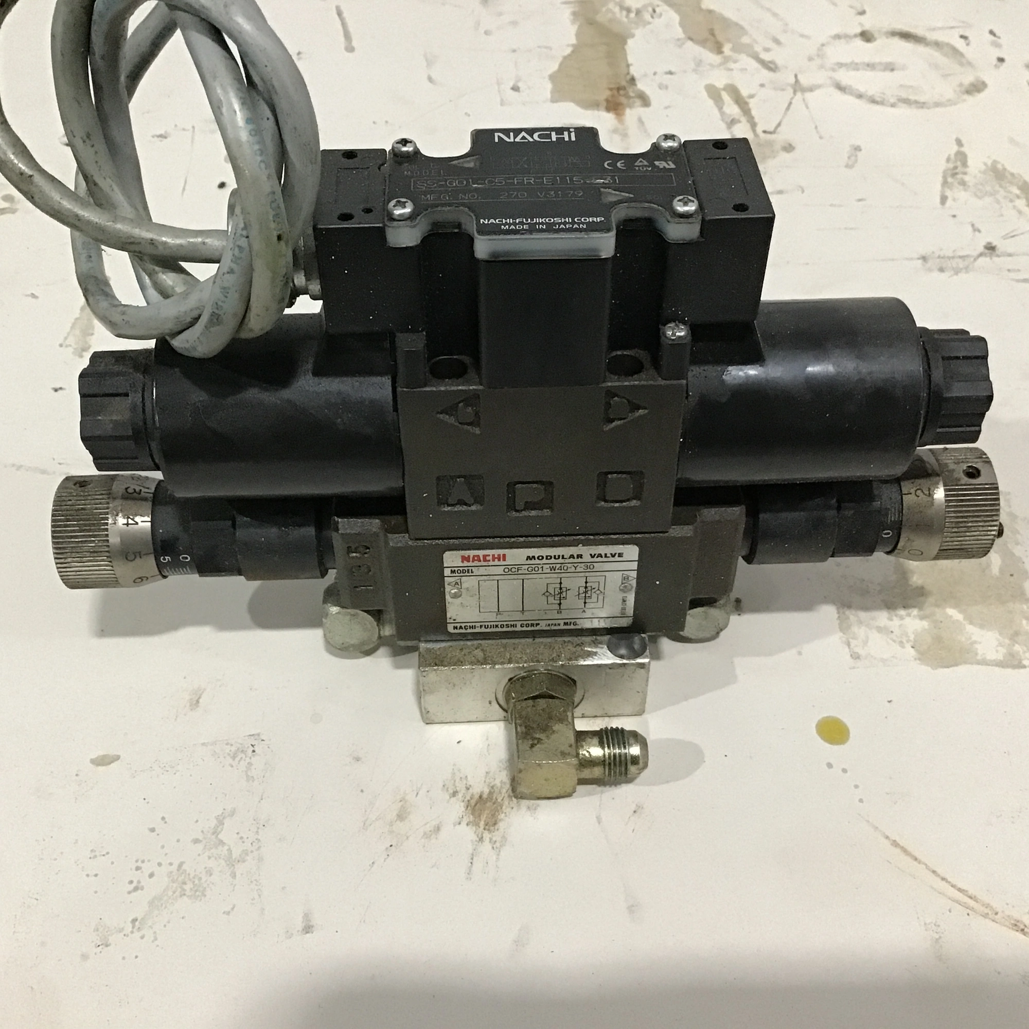 Nachi SS-G01-C5-FR-E115-31 Solenoid Operated Directional Control Valve