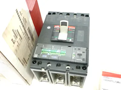 USED ABB SACE TMAX CIRCUIT BREAKER XT4N 250 EKIPLS/I IN=250A3PFFUL/CSA