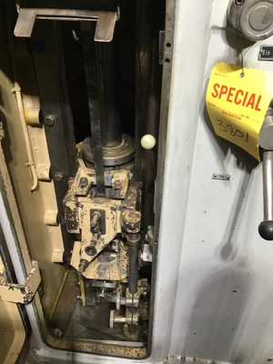 1.96 x 16" WGW Mdl. 50 / 400 Hydraulic Keyseater