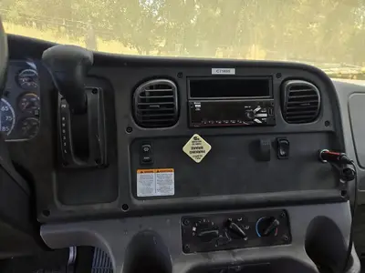 USED 2020 FREIGHTLINER M2 106