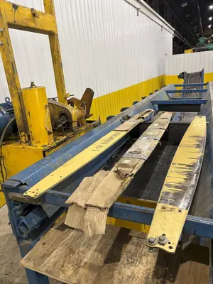 15 HP L&M EQUIPMENT MODEL #HMPC-7-24 CROSS CUT BUNDLE TRAVELING ARCH WOOD BUNDLE SAW WITH CONVEYOR: STOCK #22922