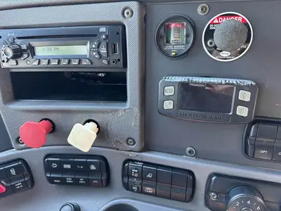 USED 2013 FREIGHTLINER CASCADIA 125