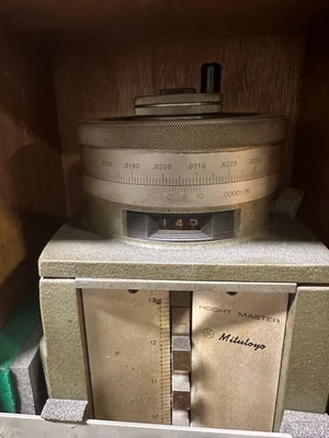 MITUTOYO HM-12 12" HEIGHT GAGE