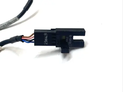 | Omron EE-SX472 Slot Photo Interrupter 5mm NPN Light-ON 5–24VDC 100mA - Used