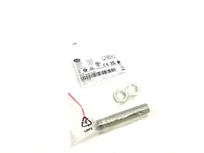 872C-M4BP12-D4 | Allen Bradley  Ser. F Inductive Proximity Sensor 4mm Sense Distan. - New