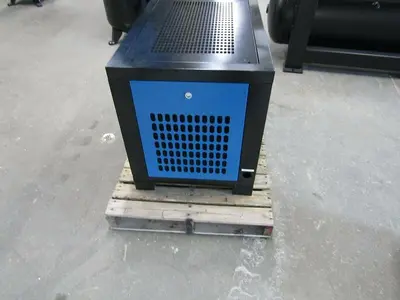 Air-Max 5hp. 1 Ph. Industri Rotary Screw Air Compressor 12 Year AIR-MAX Warranty
