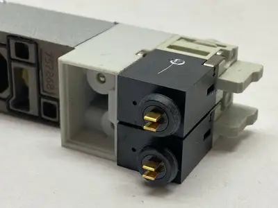 USED FESTO PNEUMATIC SOLENOID VALVE 568656