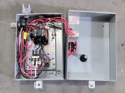 DIL-00b-40/40/z0/k Starter Control Panel