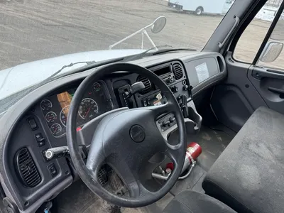Used 2016 FREIGHTLINER BUSINESS CLASS Box trucks Minnesota US | Carco Truck & Equipment #1514316