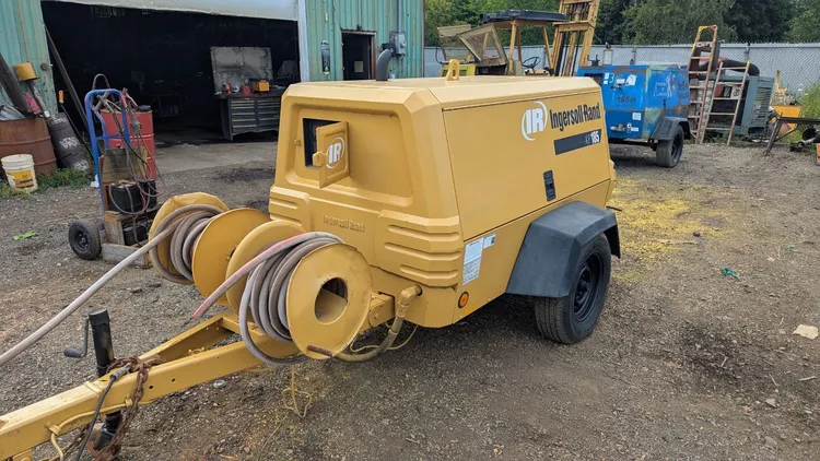 Used INGERSOLL RAND 185 xp Air Compressors, Portable New York US | North Chatauqua equi #222110