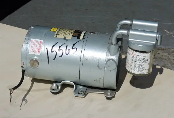 Used GAST OILESS VACUUM PUMP 0322-V103-G8DX Vacuum Pumps New Jersey US | Champion Trading Corporation #424393