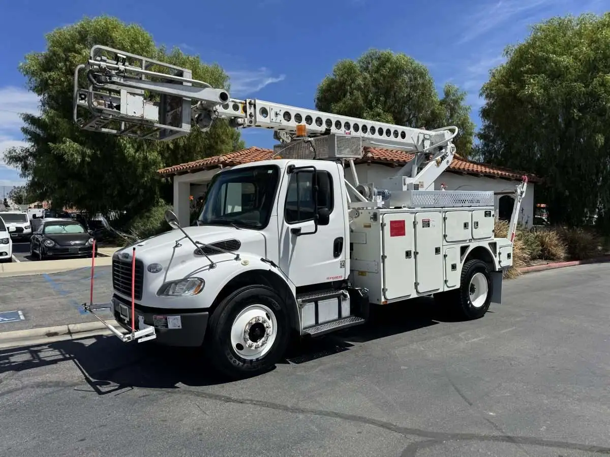 Used 2014 _UNKNOWN_ _UNKNOWN_ Bucket (boom) trucks California US | Commerce Truck Equipment Sales #1548709