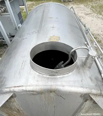 Used Crepaco 3500-Gallon Stainless Steel Tank – Vertical for Sale